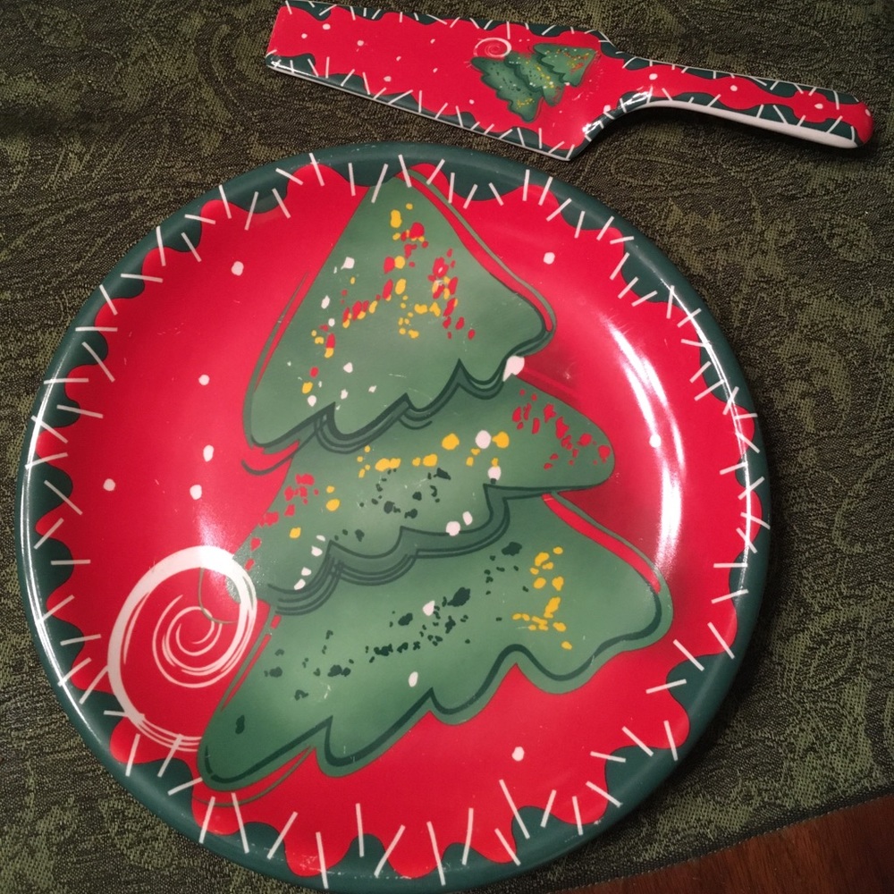 11 inch round decorative holiday ceramic dish with serving piece